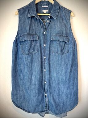 Merona Sleeveless Denim Button-Front Shirt in Light Blue Wash